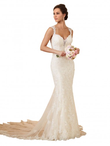 Sleeveless Sweetheart Lace Ivory Chapel Train Modern Wedding Dress Cardiff