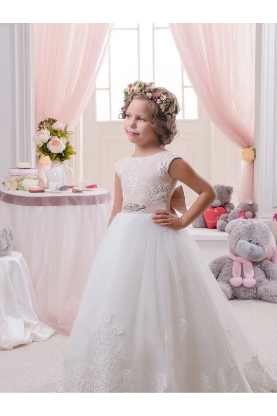 Sleeveless Bateau Neck Tulle & Lace Ivory Chapel Train Flower Girl Dresses Cardiff