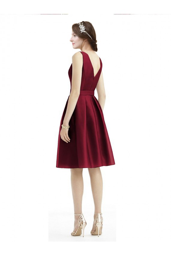 Sleeveless Bateau Neck Satin Burgundy Knee Length Bridesmaid Gown Cardiff